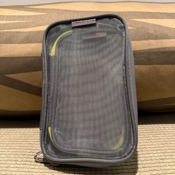 Travelon- set of 2 accessory packing squares - Picture 5 of 9